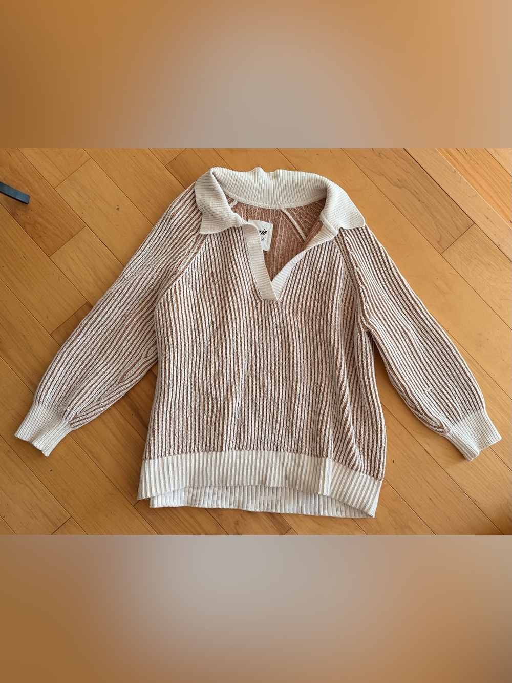 aerie Tan and Cream Ribbed V‑Neck Polo Sweater